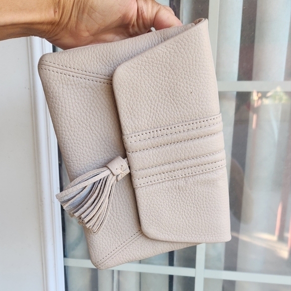 New‎ with TagsGiGi New York Ava Clutch - Picture 4 of 7